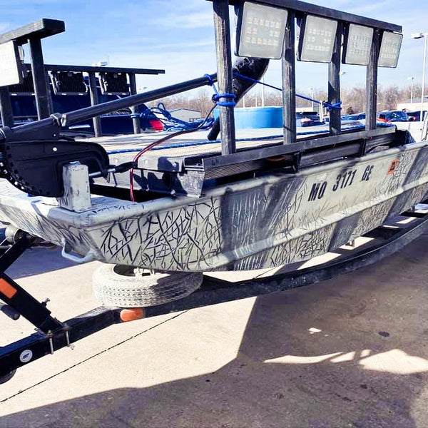 https://www.loxleybowfishing.com/cdn/shop/articles/which-type-of-boat-deck-should-you-build-for-bowfishing-208602_600x600_crop_center.jpg?v=1615992215
